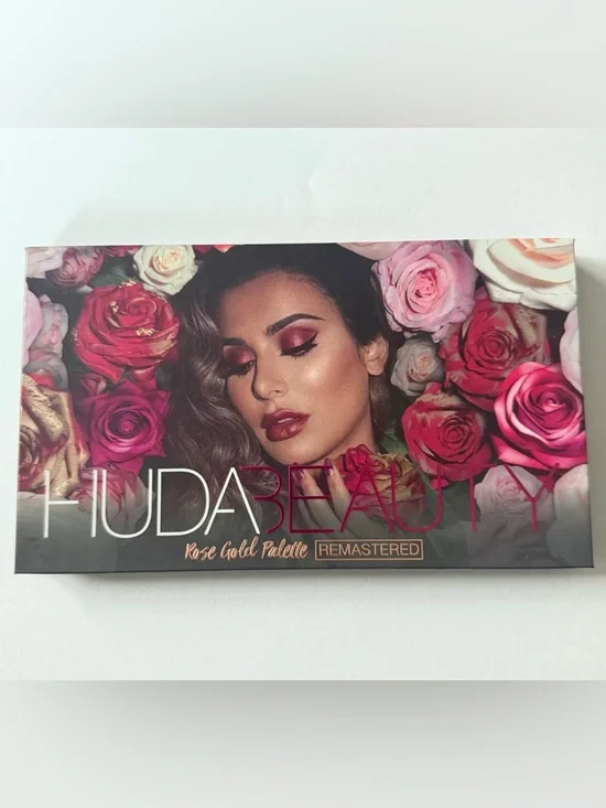 HUDA BEAUTY Rose Gold Palette (REMASTERED) New/Perfect - Picture 3 of 5
